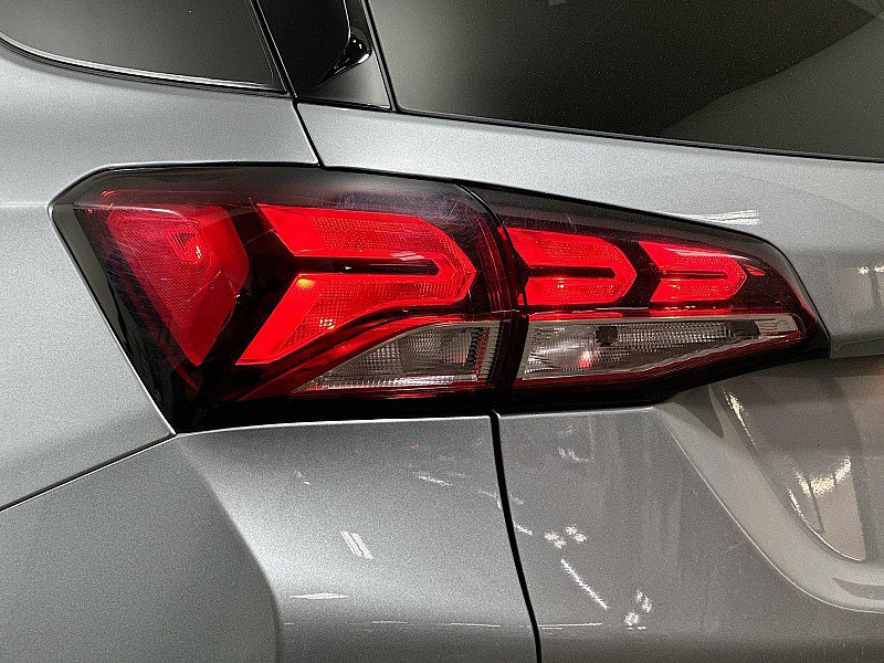 Used 2023 Chevrolet Equinox LT image 23