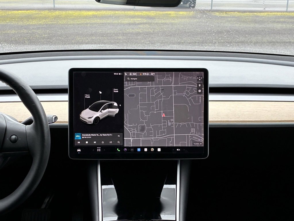 Used 2020 Tesla Model Y Long Range image 15