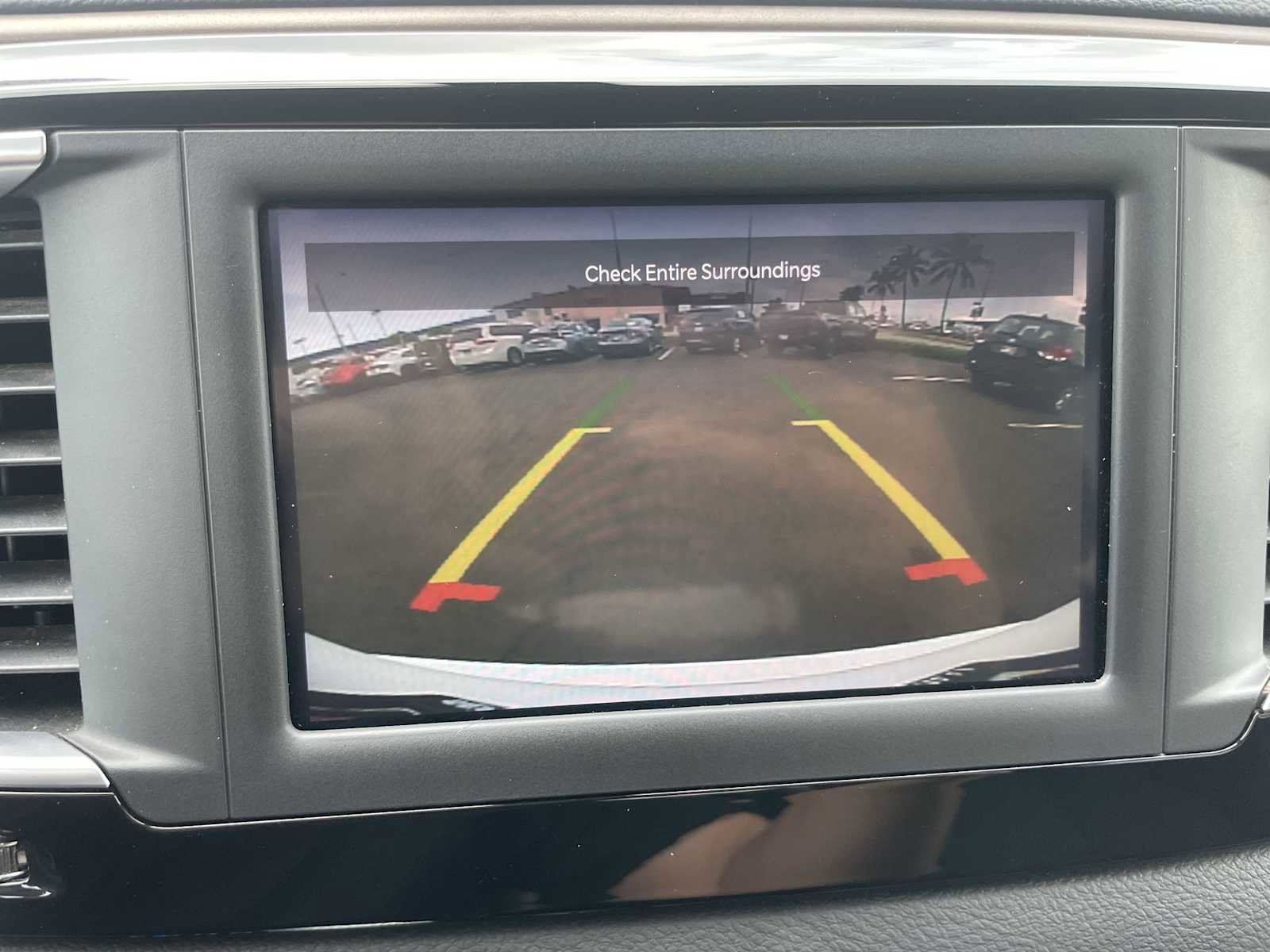 Used 2022 Chrysler Voyager LX image 22