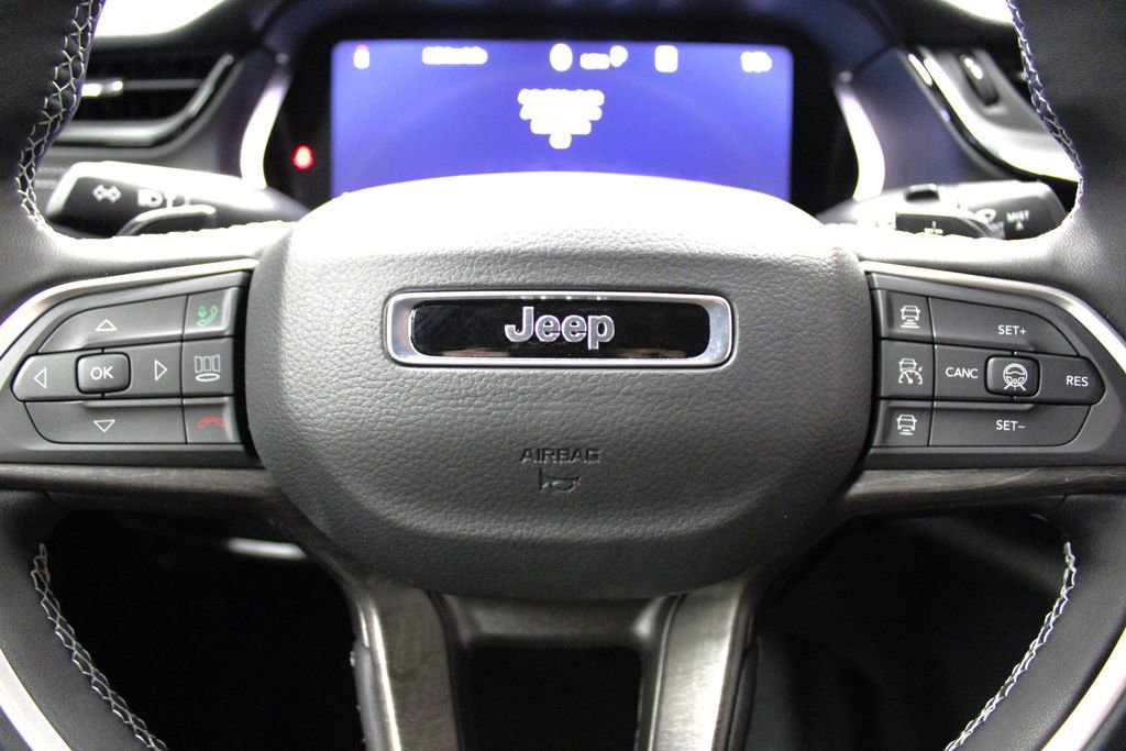 New 2026 Jeep Grand Cherokee Altitude image 11