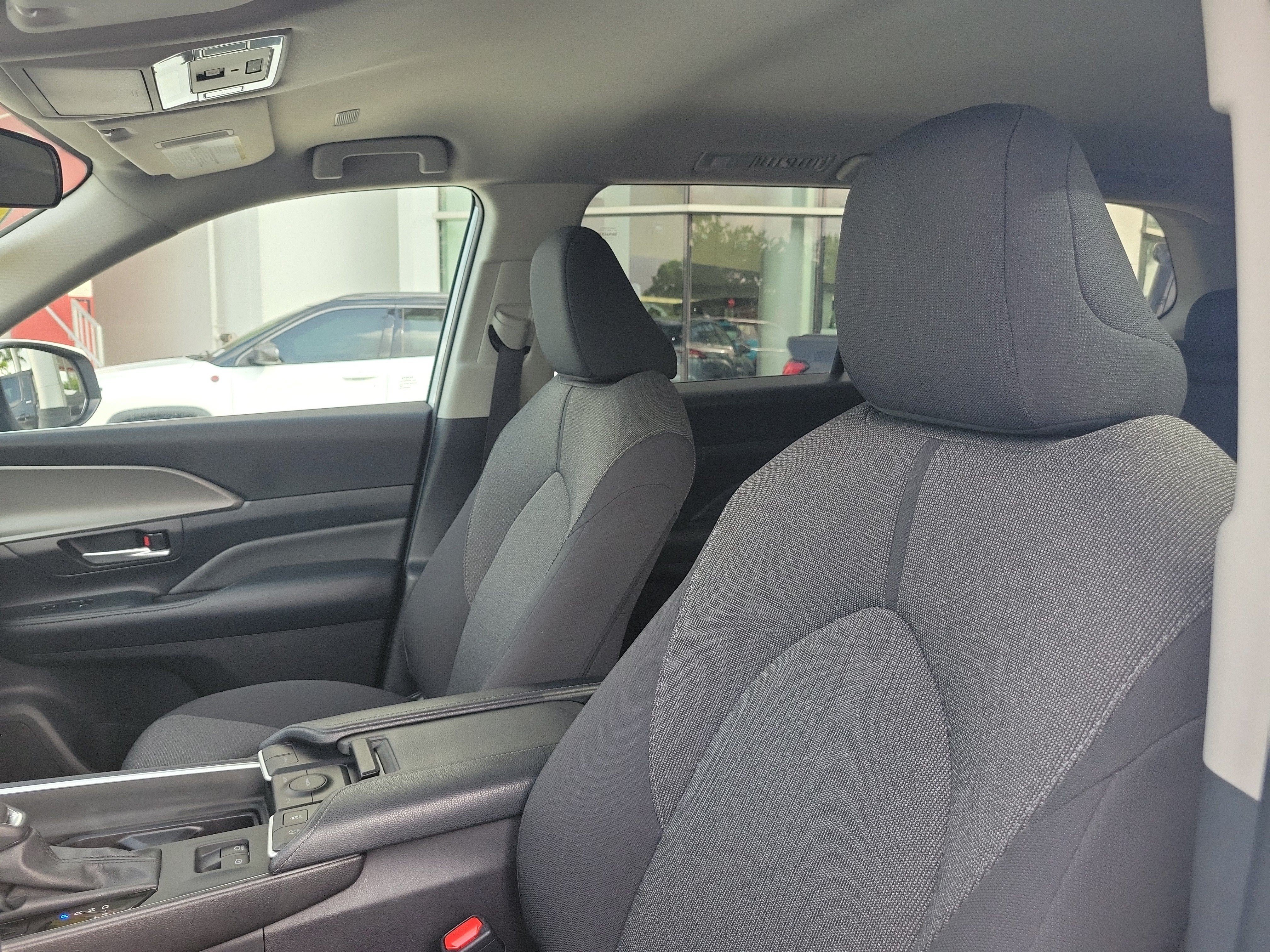 Used 2025 Toyota Grand Highlander FWD image 22