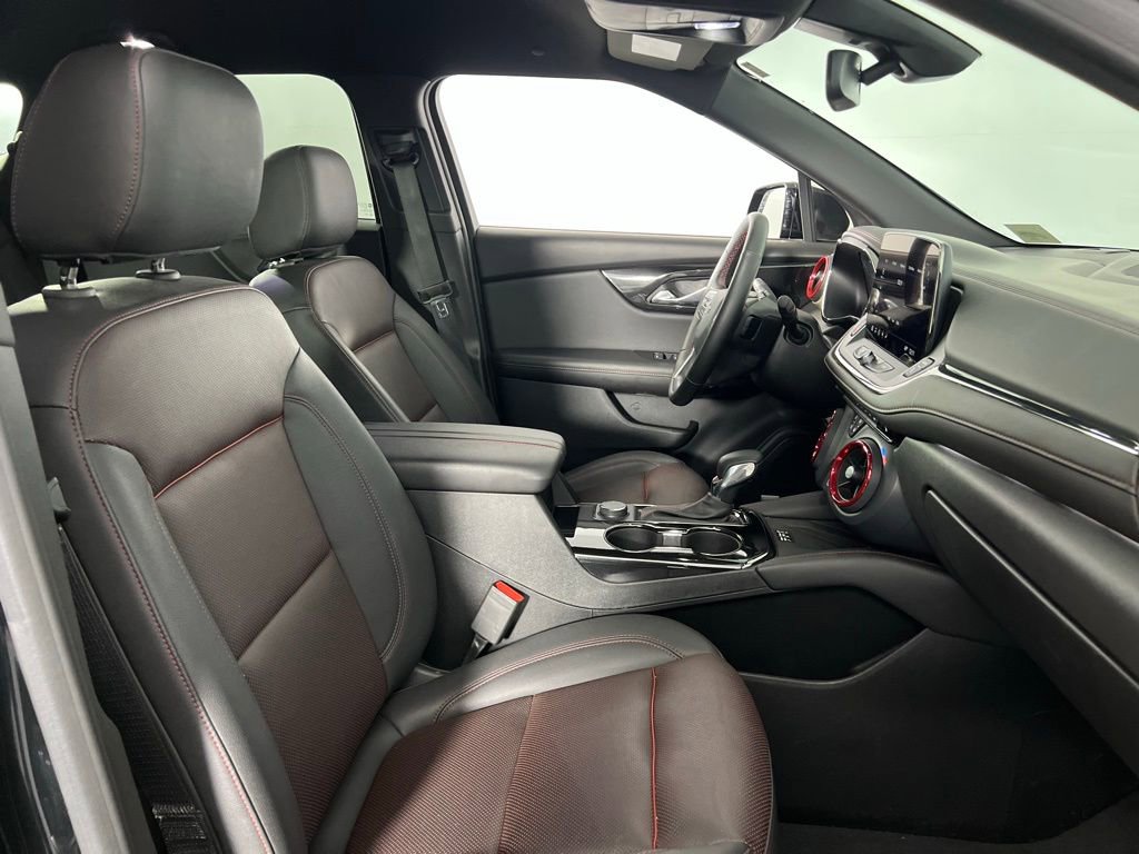 Used 2025 Chevrolet Blazer RS image 34