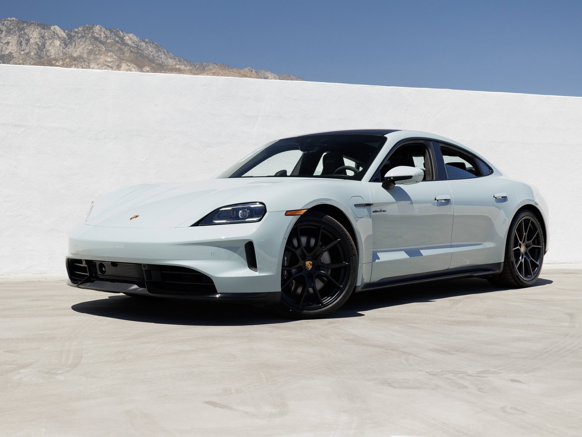 New 2025 Porsche Taycan GTS image 1