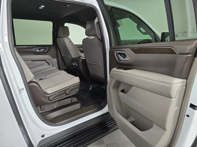 Used 2022 GMC Yukon XL SLE w/ Gmc Pro Safety Plus Package AWD/4WD image 14