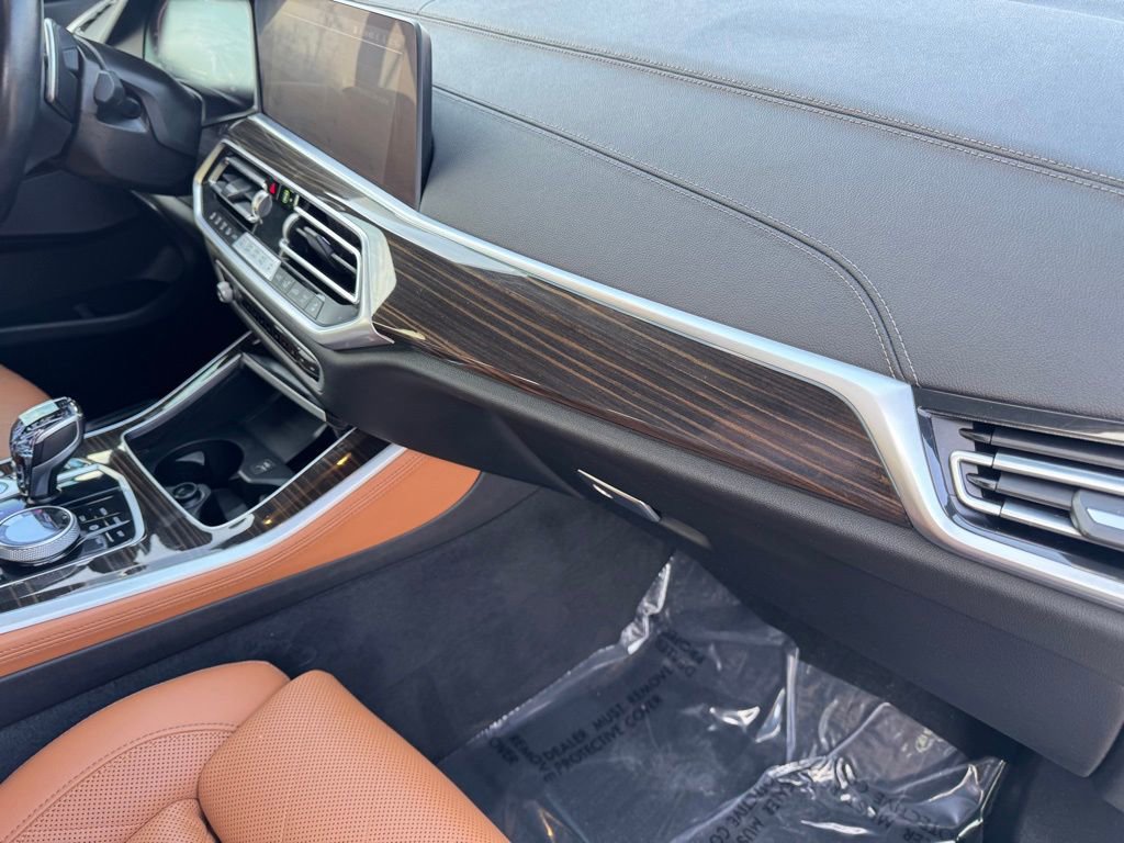 Used 2023 BMW X5 M50i w/ Executive Package image 28