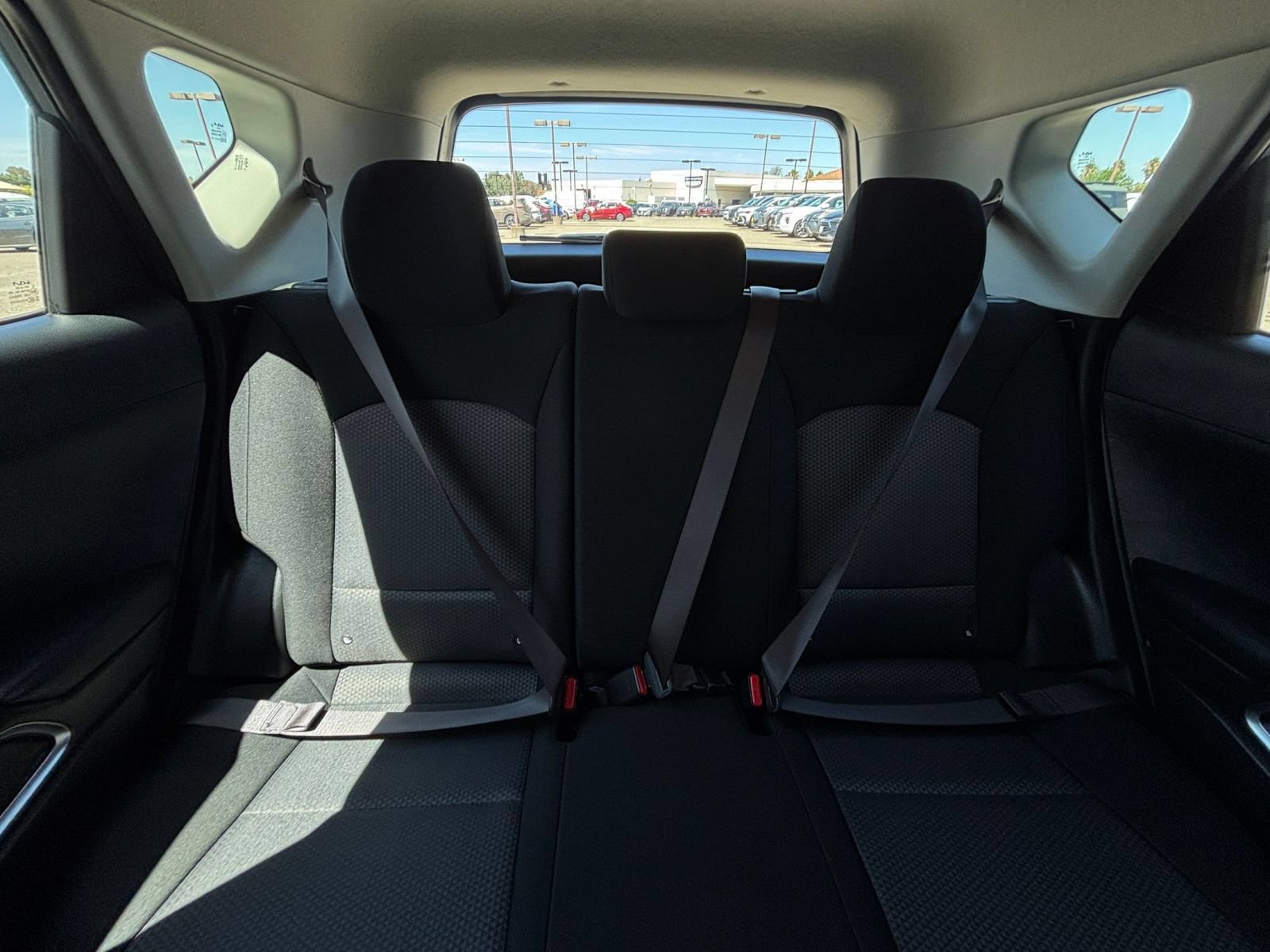 Used 2025 Kia Soul LX w/ LX Technology Package FWD image 31