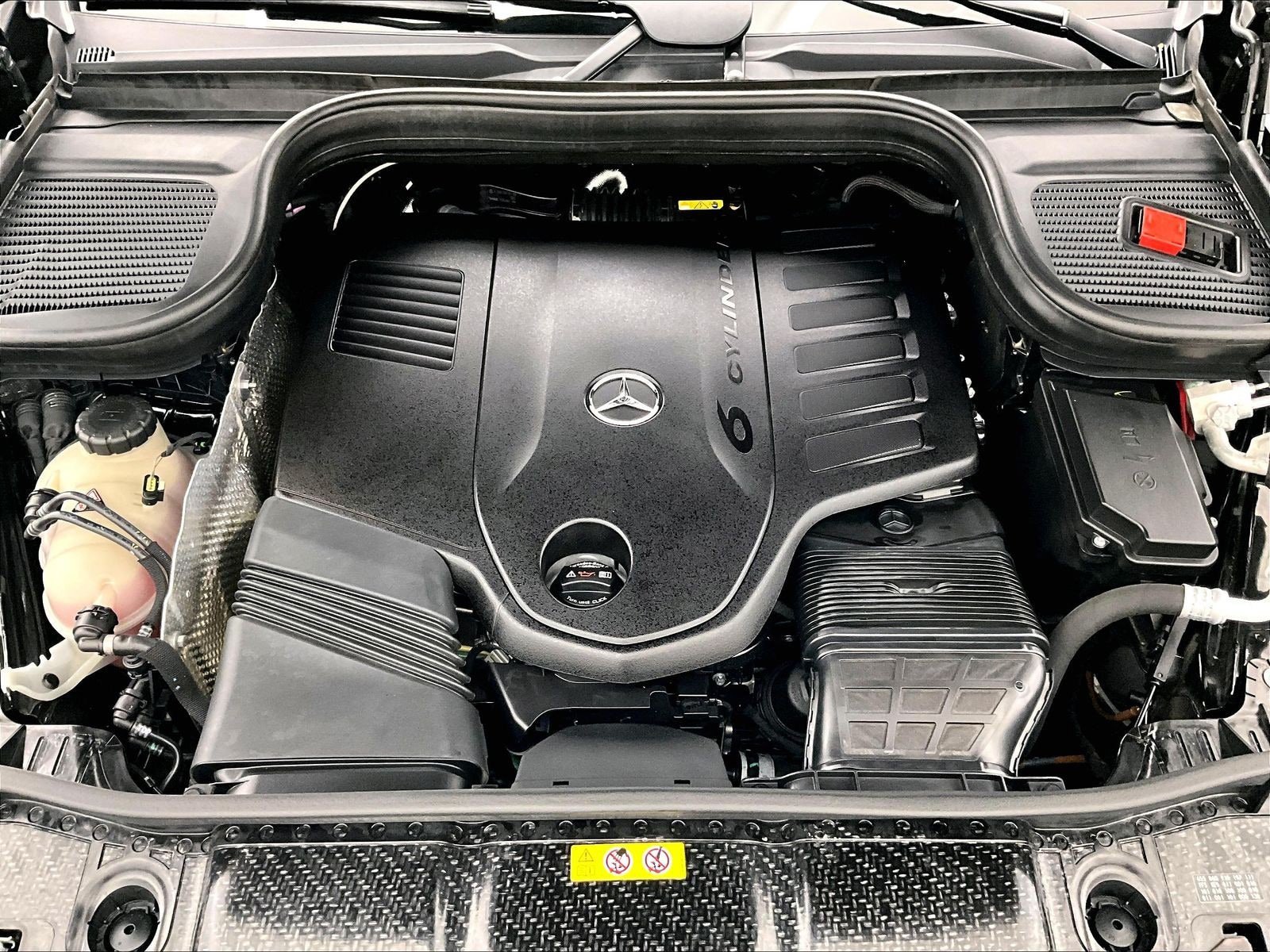 Certified 2024 Mercedes-Benz GLS 450 4MATIC image 9