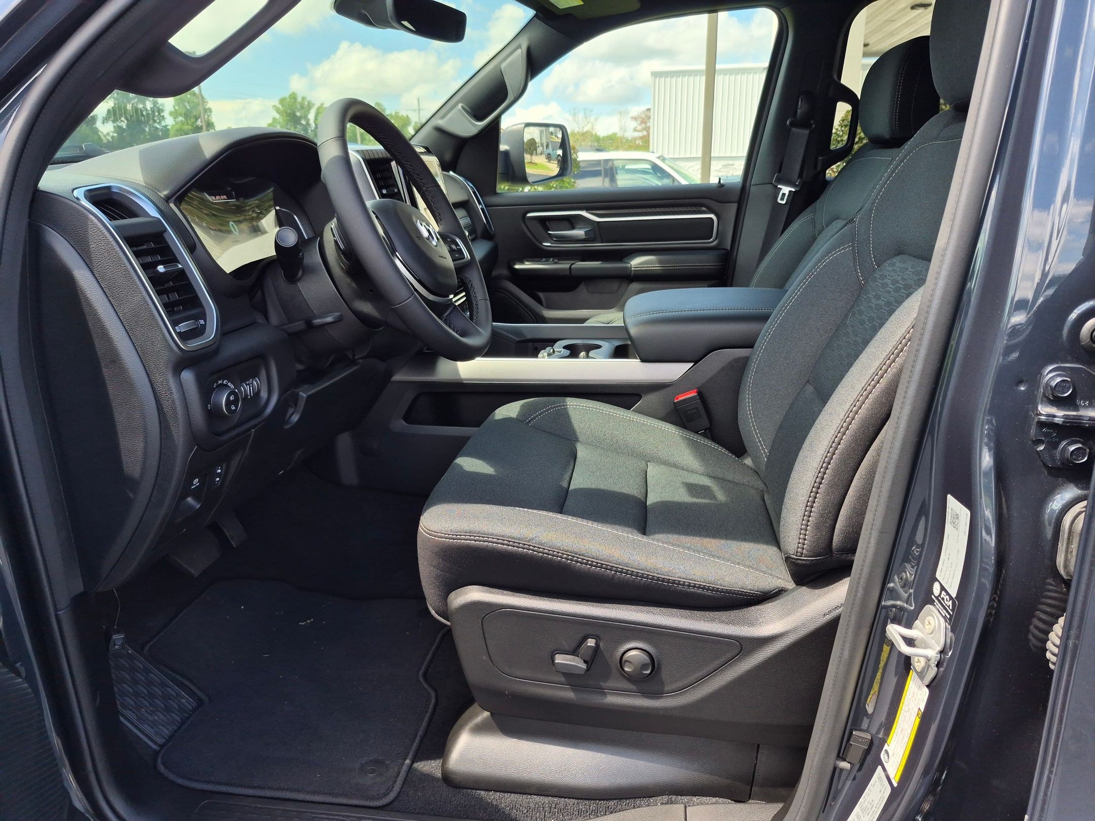 New 2026 RAM 1500 Big Horn AWD/4WD image 11