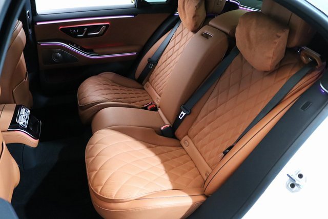 Used 2024 Mercedes-Benz S 580e 4MATIC Sedan image 17