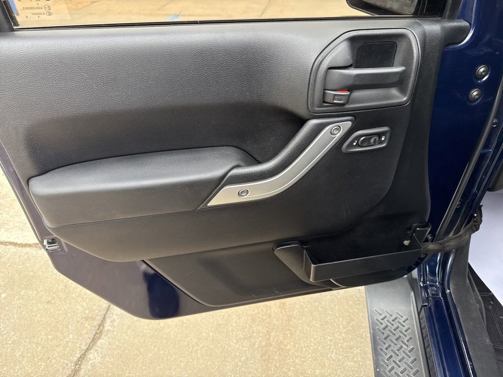 Used 2013 Jeep Wrangler Sahara image 7