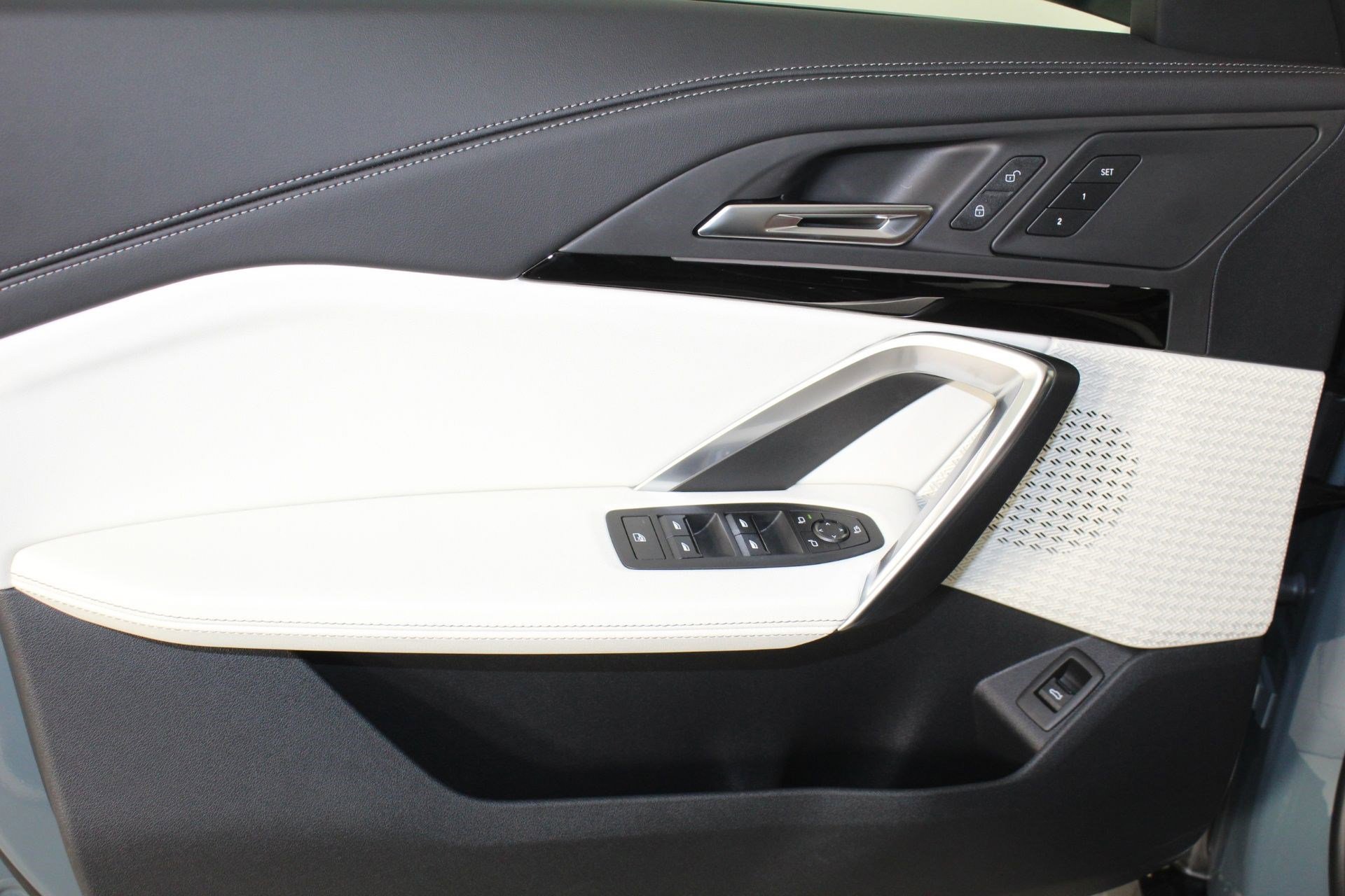 New 2026 BMW X1 xDrive28i w/ Convenience Package image 12