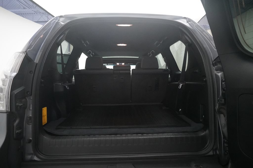 Used 2020 Lexus GX 460 Premium w/ Premium Package AWD/4WD image 10