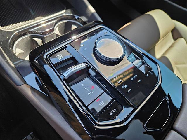 Used 2024 BMW 530i w/ Premium Package image 13