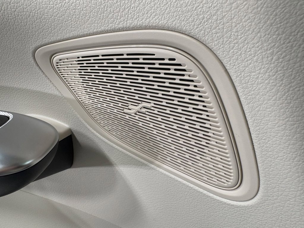 Certified 2025 Mercedes-Benz GLC 300 4MATIC image 7