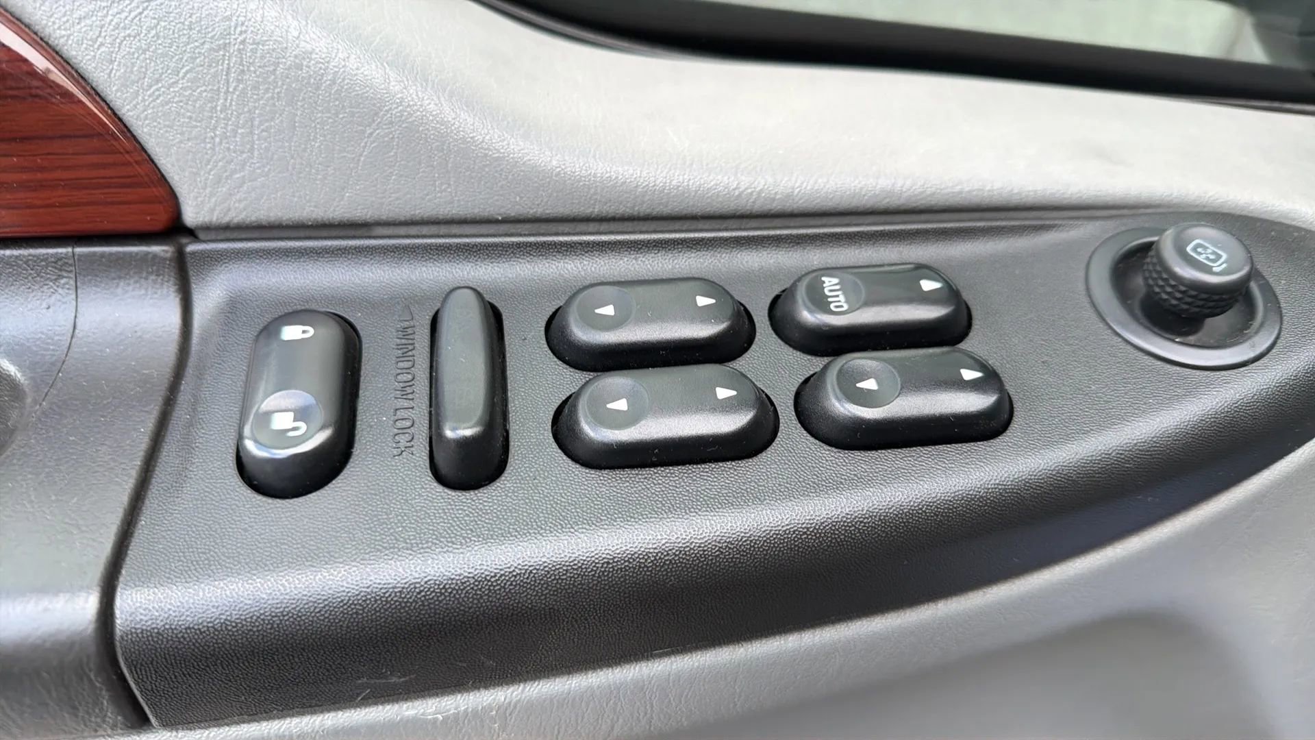 Used 2007 Ford F350 Lariat image 19