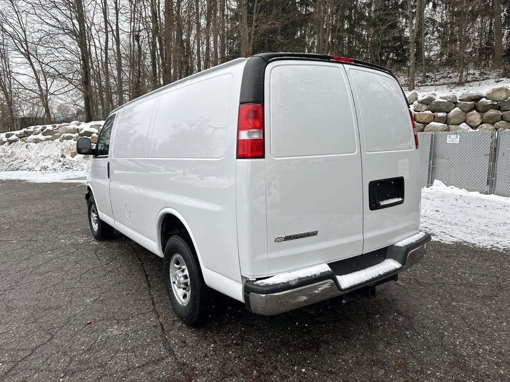 Used 2021 Chevrolet Express 2500 w/ Driver Convenience Package image 3