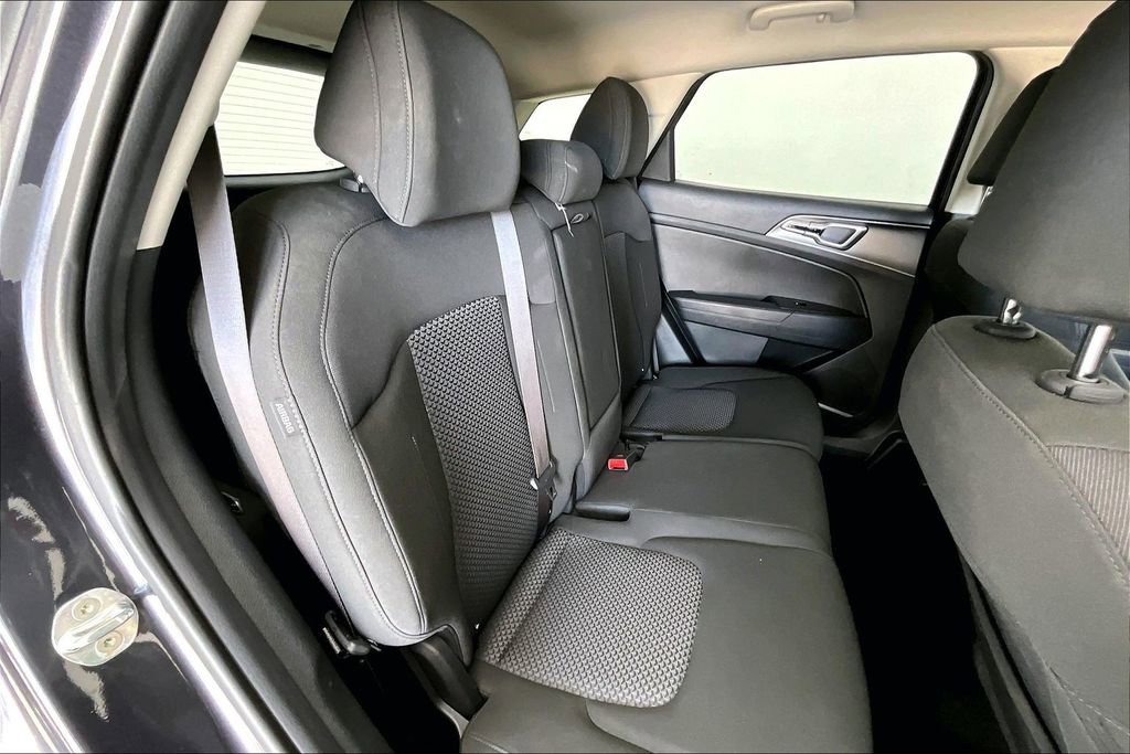 Used 2026 Kia Sportage LX image 32
