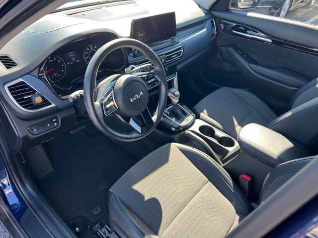 Certified 2023 Kia Seltos S w/ Navigation Package image 15