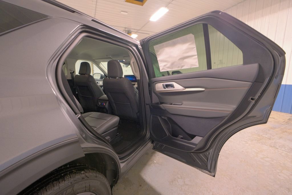 New 2026 Ford Explorer Active w/ Active Comfort Package image 19