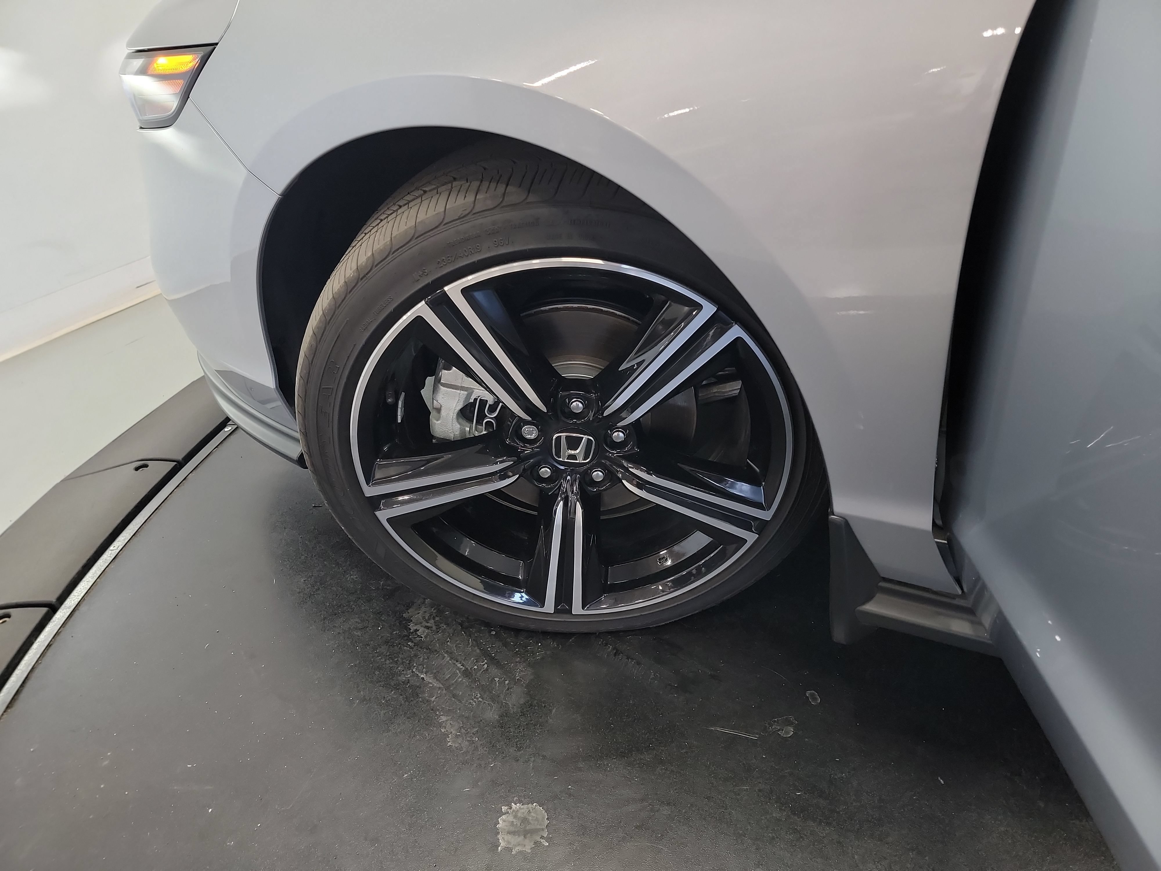 Used 2025 Honda Accord Sport image 30