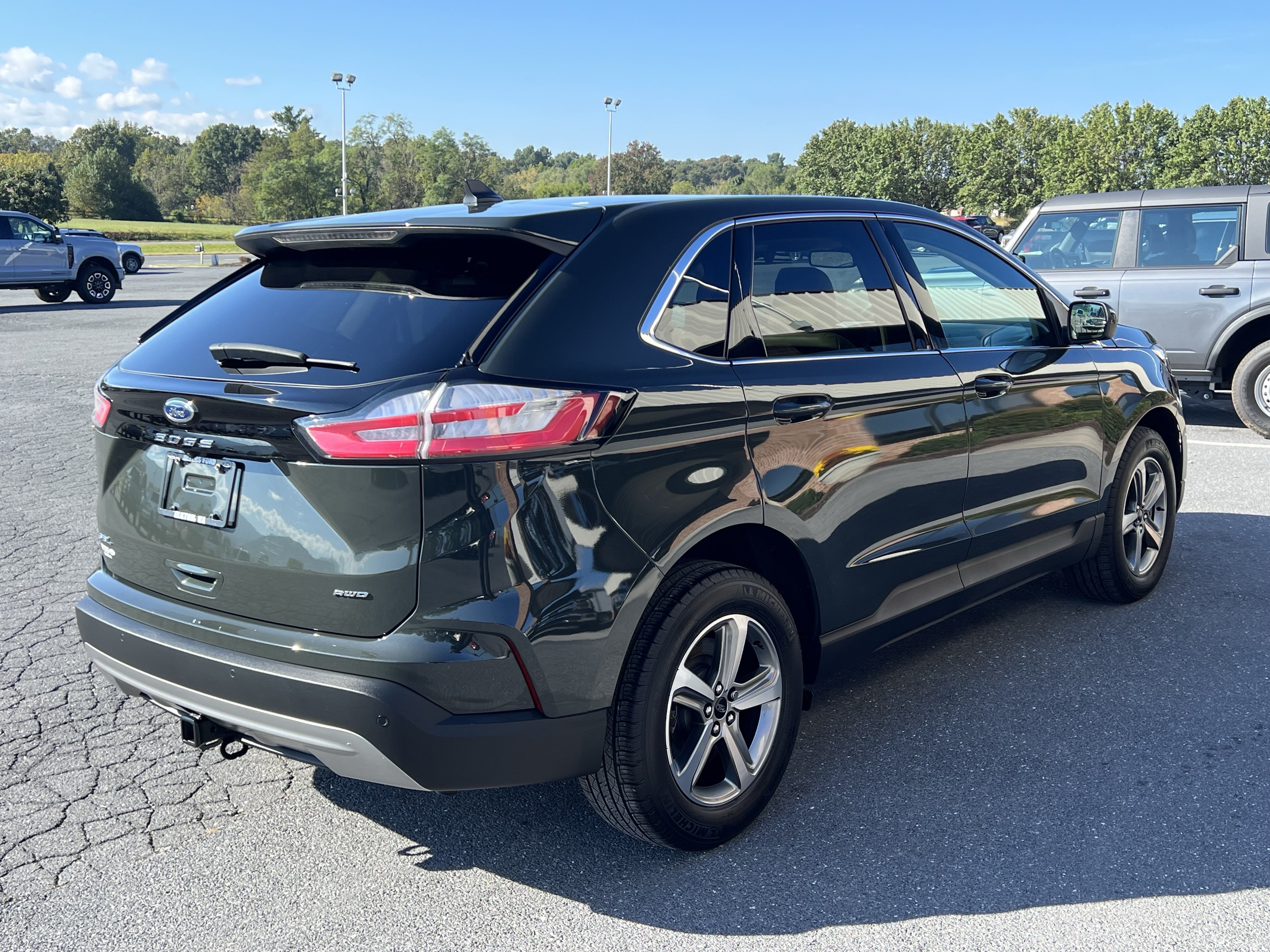Used 2024 Ford Edge SEL w/ Convenience Package AWD/4WD image 6