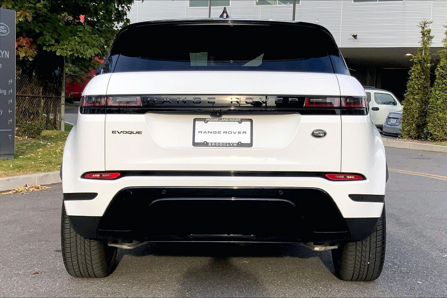 Used 2020 Land Rover Range Rover Evoque S AWD/4WD image 4