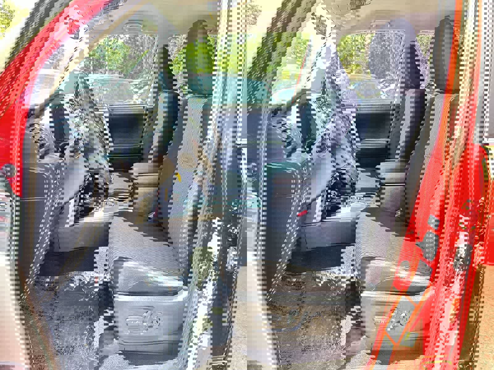 Used 2015 Toyota 4Runner SR5 AWD/4WD image 11