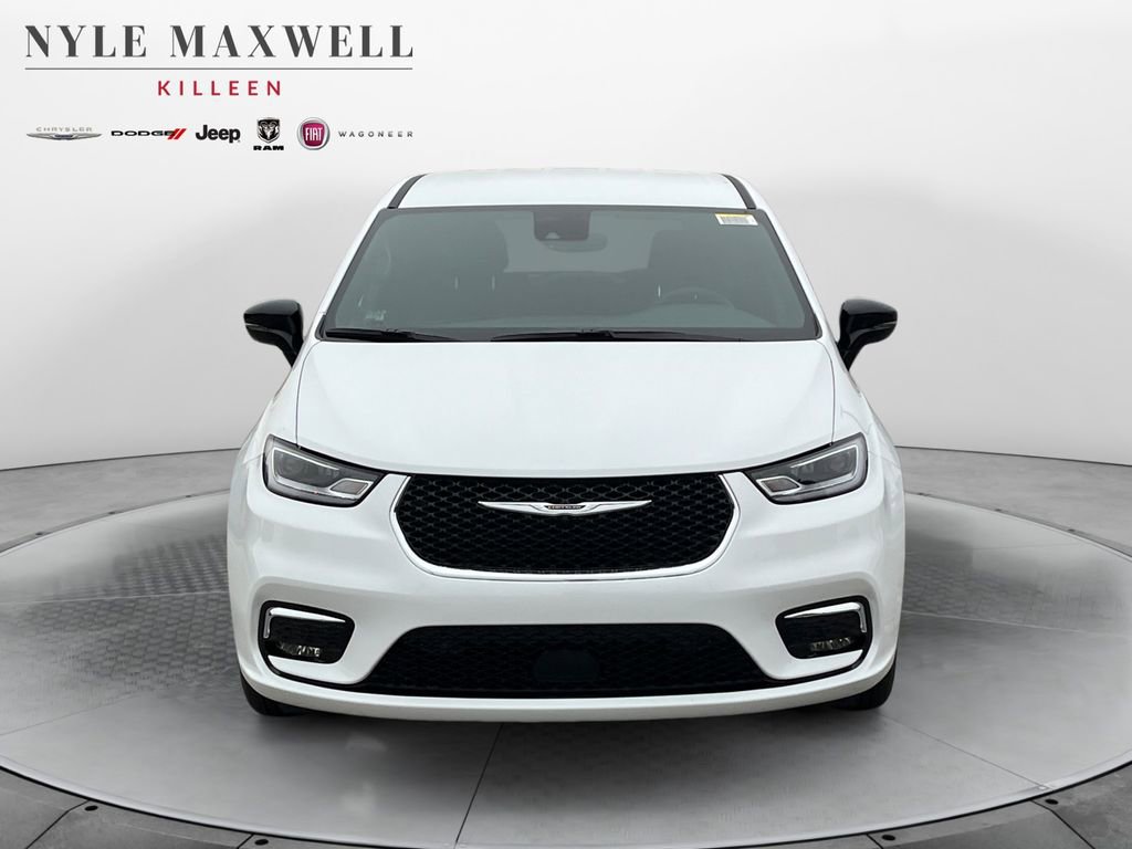 New 2026 Chrysler Pacifica Select image 18