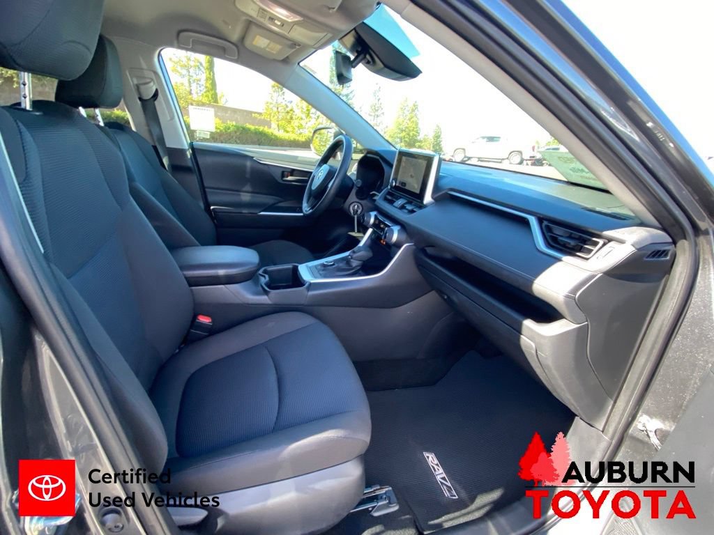 Certified 2025 Toyota RAV4 LE AWD/4WD image 13