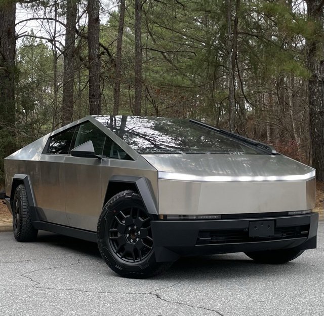 Used 2024 Tesla Cybertruck AWD Crew Cab image 10