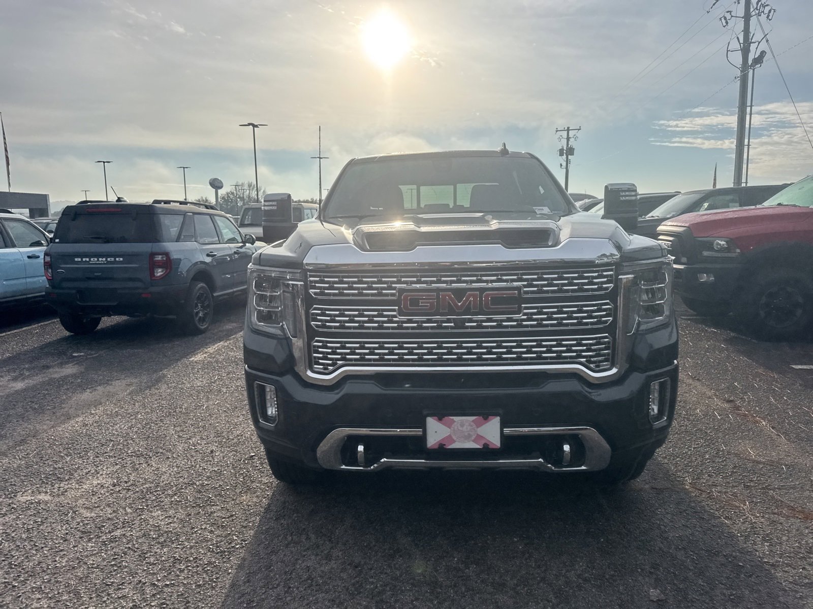 Used 2022 GMC Sierra 2500 Denali image 2