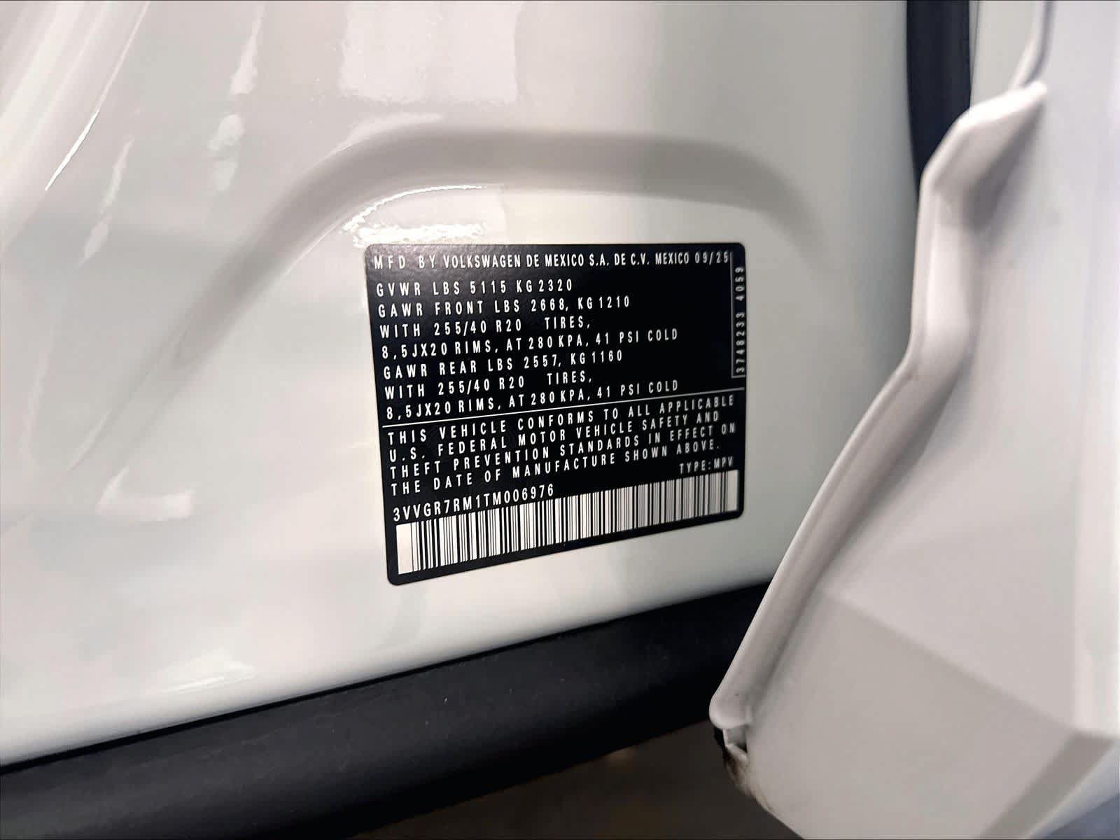 Certified 2026 Volkswagen Tiguan SE R-Line AWD/4WD image 22