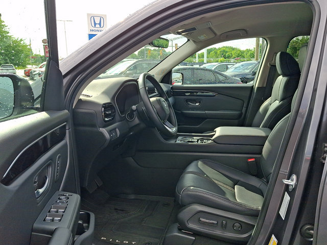 Certified 2025 Honda Pilot EX-L image 16
