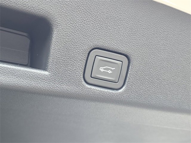 New 2026 GMC Acadia Elevation image 30