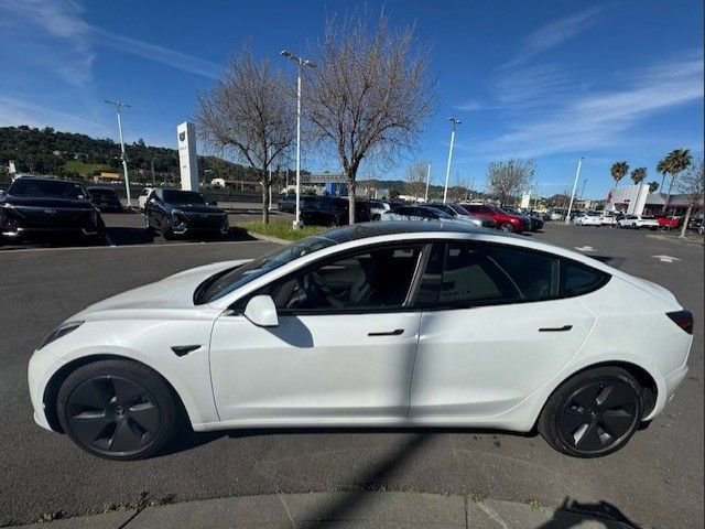 Used 2023 Tesla Model 3 Standard Range image 5