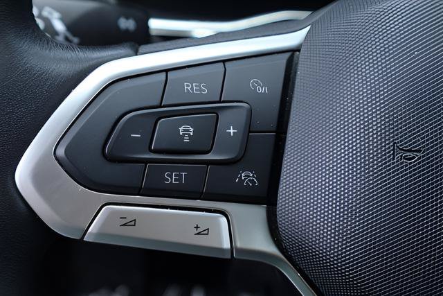 Certified 2024 Volkswagen Jetta S FWD image 21