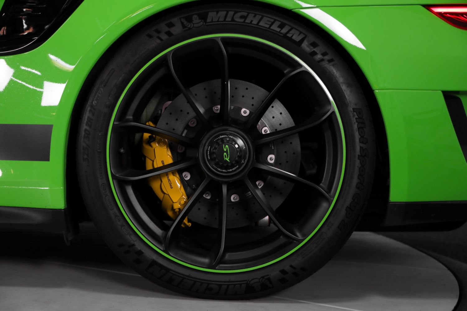 Used 2019 Porsche 911 GT3 RS RWD image 23
