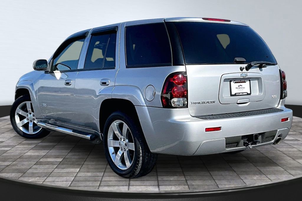 Used 2008 Chevrolet TrailBlazer SS w/ Sun And 6-Disc Cd Package image 12