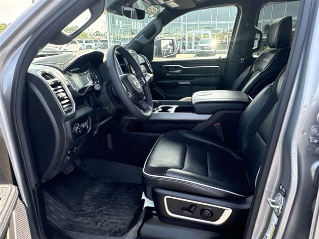 Used 2025 RAM 1500 Laramie w/ Sport Appearance Package AWD/4WD image 20