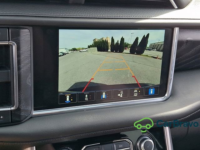 Used 2022 GMC Yukon Denali AWD/4WD image 18