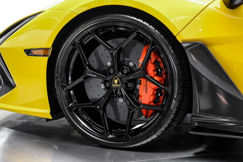 Used 2025 Lamborghini Revuelto AWD/4WD image 62