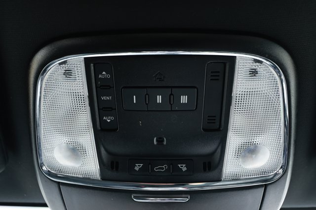 Used 2022 Jeep Grand Cherokee Limited RWD image 19