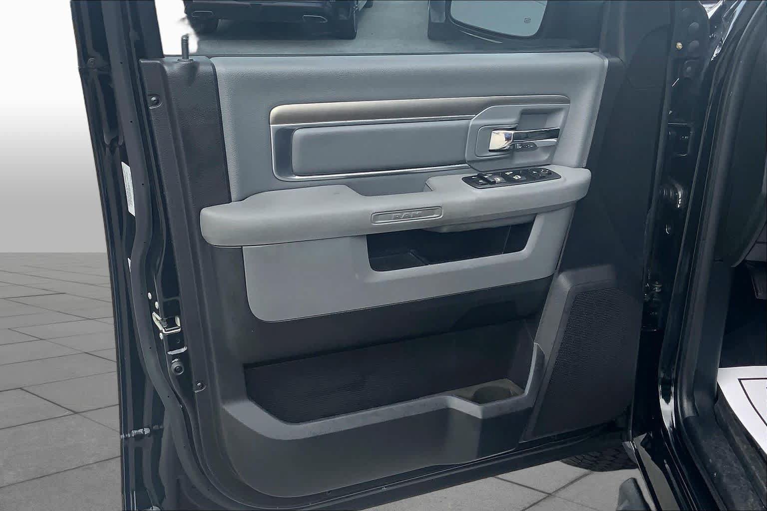 Used 2016 RAM 1500 Big Horn RWD image 22