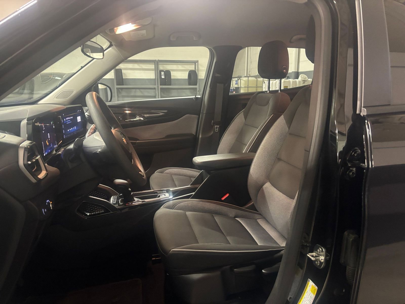 Used 2025 Chevrolet TrailBlazer LT image 34