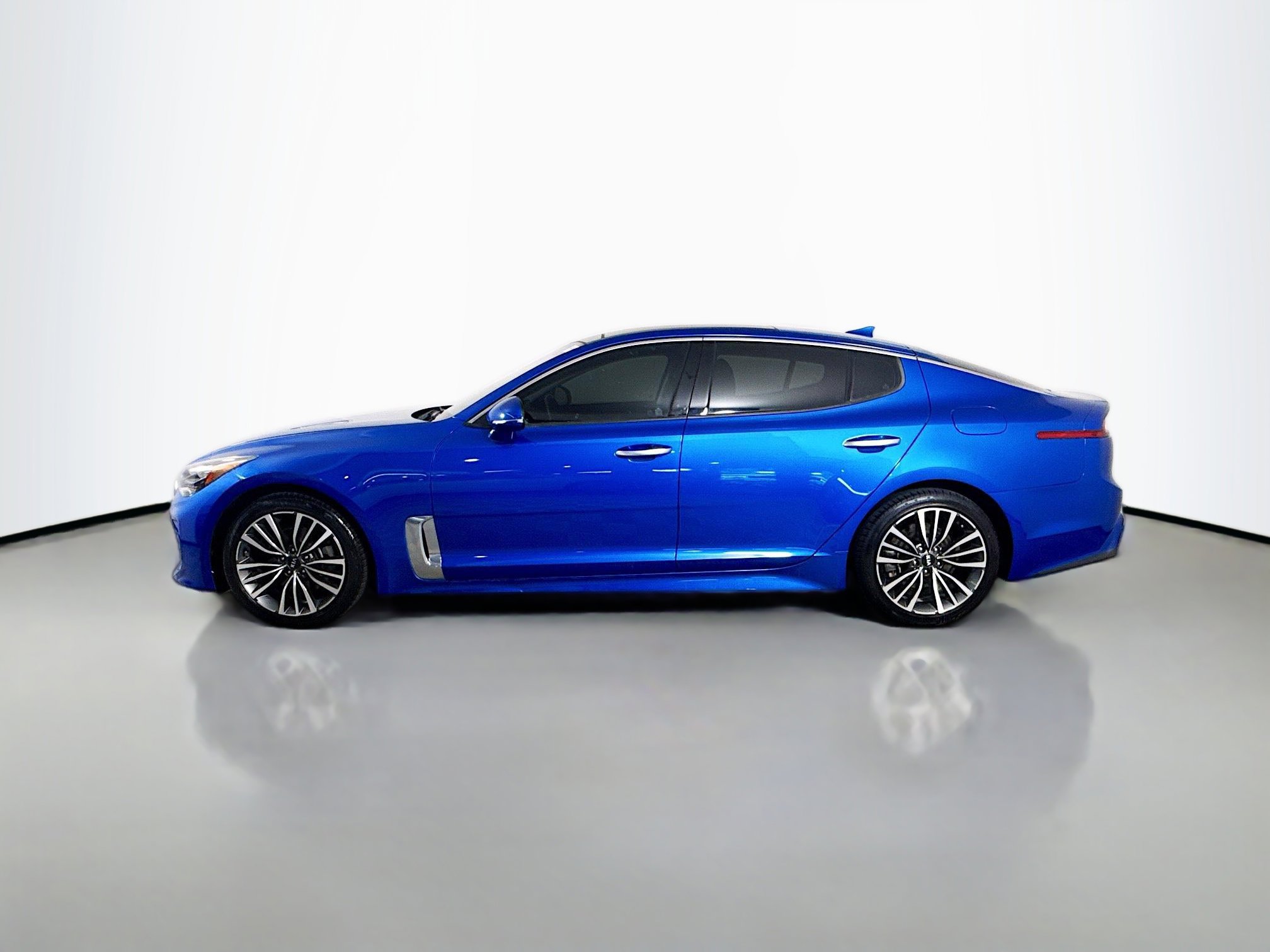 Used 2019 Kia Stinger w/ Sun & Sound Package image 6