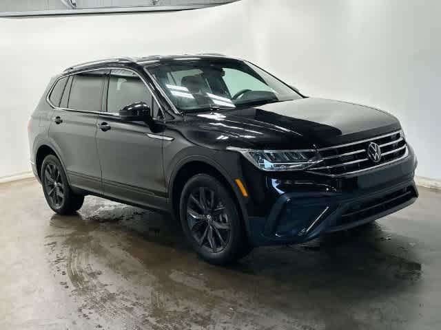 Used 2024 Volkswagen Tiguan SE AWD/4WD image 20