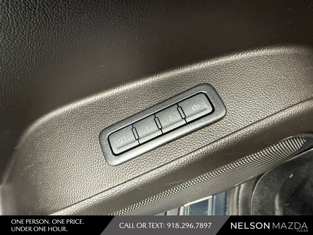 Used 2019 Chevrolet Tahoe Premier AWD/4WD image 21