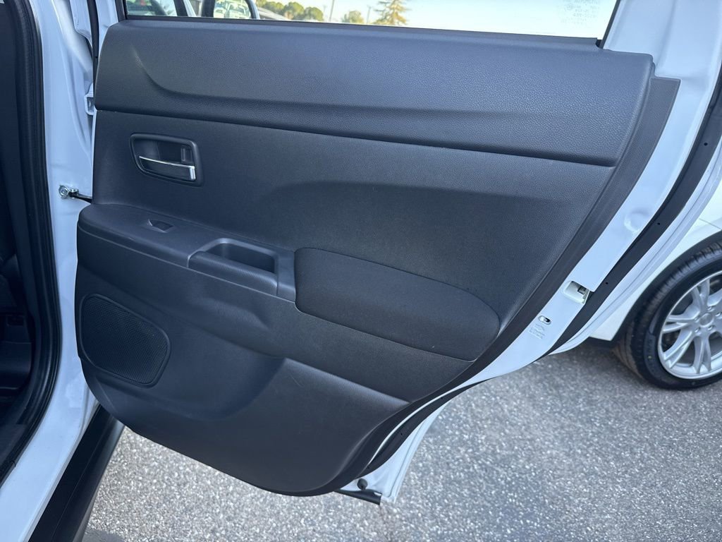 Used 2025 Mitsubishi Outlander Sport ES image 29