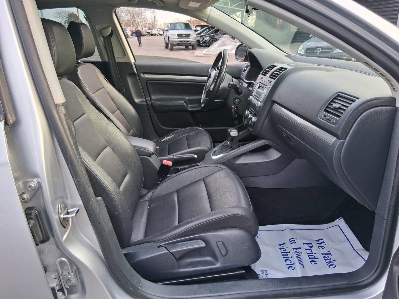 Used 2010 Volkswagen Jetta Limited Edition image 11