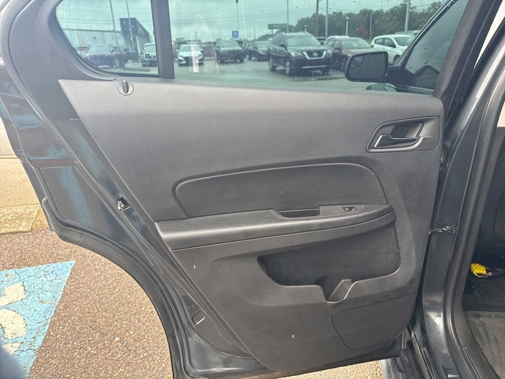 Used 2013 Chevrolet Equinox LS FWD image 25
